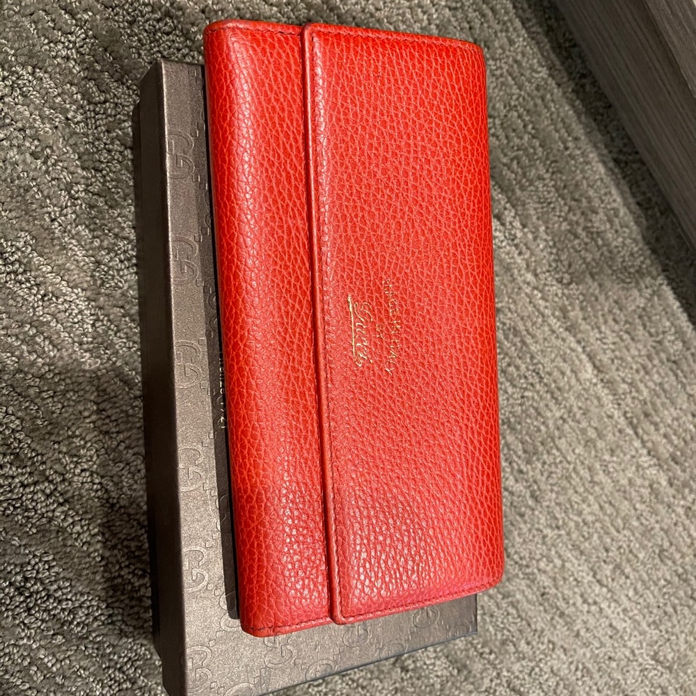 Gucci wallet